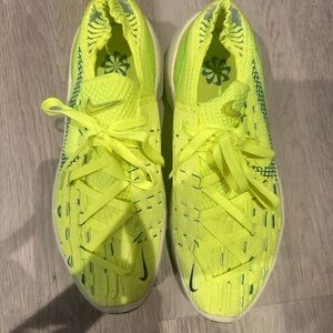 Brand New Nike Air Hippie 04 – Women’s Size 10 (Neon Volt)